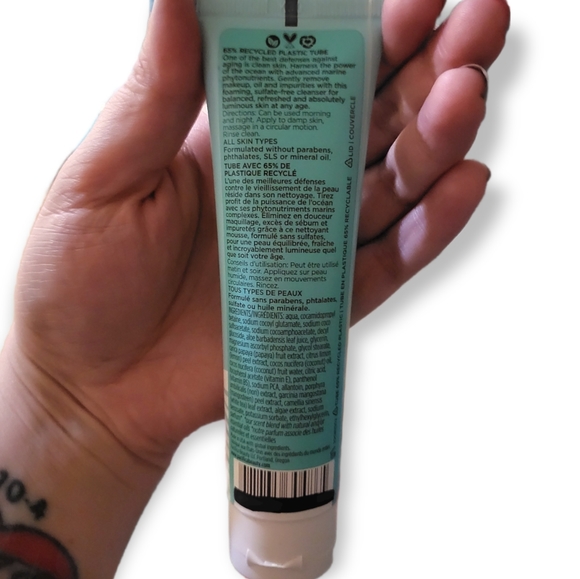 New Pacifica Sea Foam Face Wash Vegan Face Wash - Picture 3 of 3